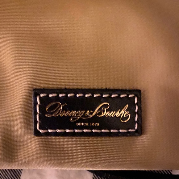 Dooney & Bourke Crossbody! - Picture 3 of 5